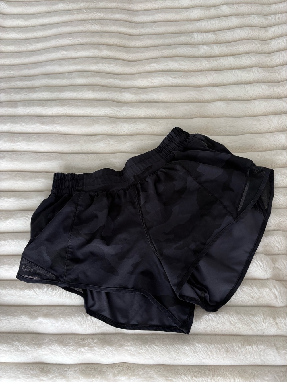 LULULEMON hotty hot low rise